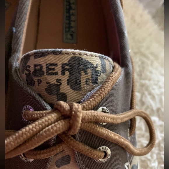 BRAND NEW SPERRY LEOPARD TAN BISCAYNE 2 EYE. GORGEOUS❣️SIZE 11M - Picture 3 of 7